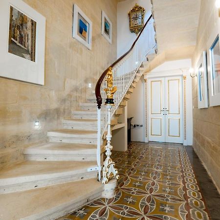 Monreal Boutique Townhouse - R024Rm6 Hotell Paola Eksteriør bilde