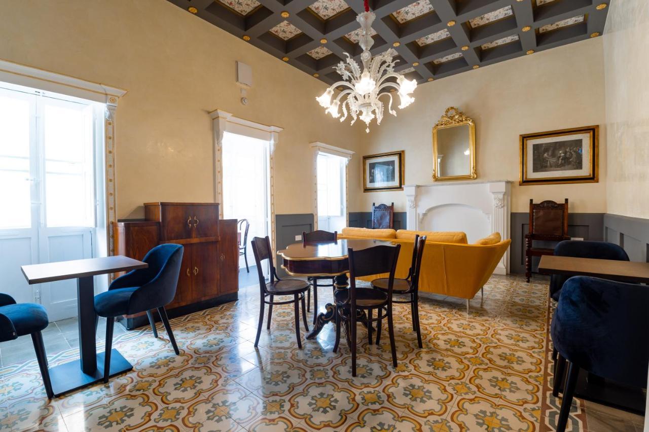 Monreal Boutique Townhouse - R024Rm6 Hotell Paola Eksteriør bilde